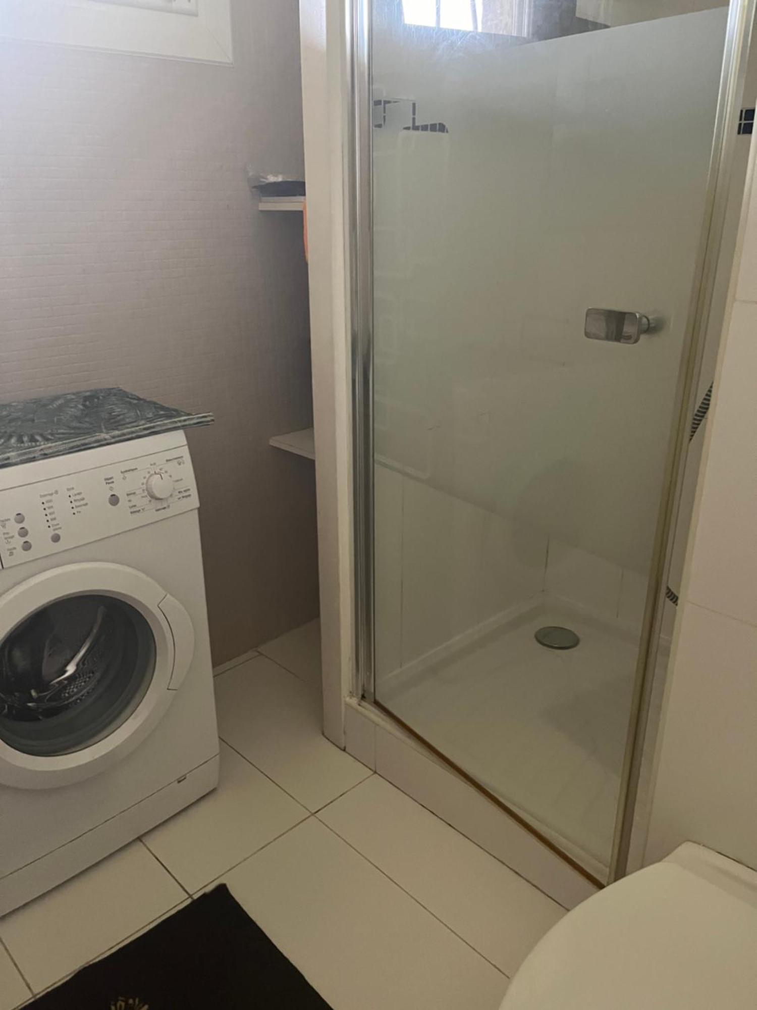 Joli Apartemo O Centro Le Lavandou Extérieur photo